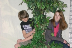 2010 Emma auf dem Ahornbaum